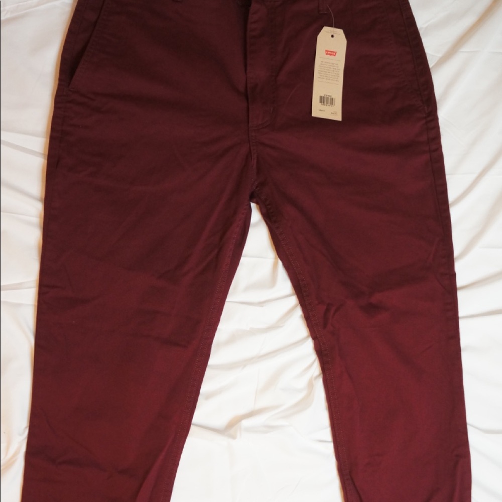 Levis - Picture 3 of 8